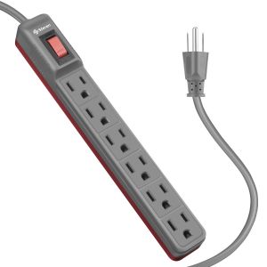 Tira multitomas de 6 salidas verticales, ultradelgada color gris